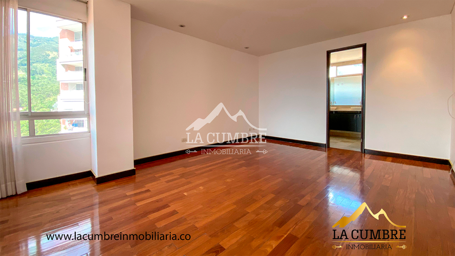 Apartamento de 3 alcobas en arriendo en La Calera, Medellín, 224 m² · foto 9 de 13