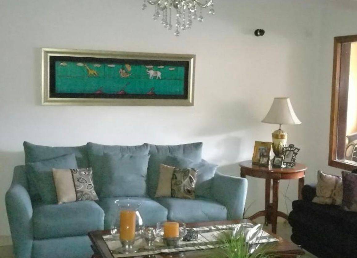 EXCLUSIVA RESIDENCIA EN VENTA EN EL PRESTIGIOSO BARRIO MBURUCUYA: UN HOGAR DE ENSUEÑO ESPERA POR USTED — foto 2