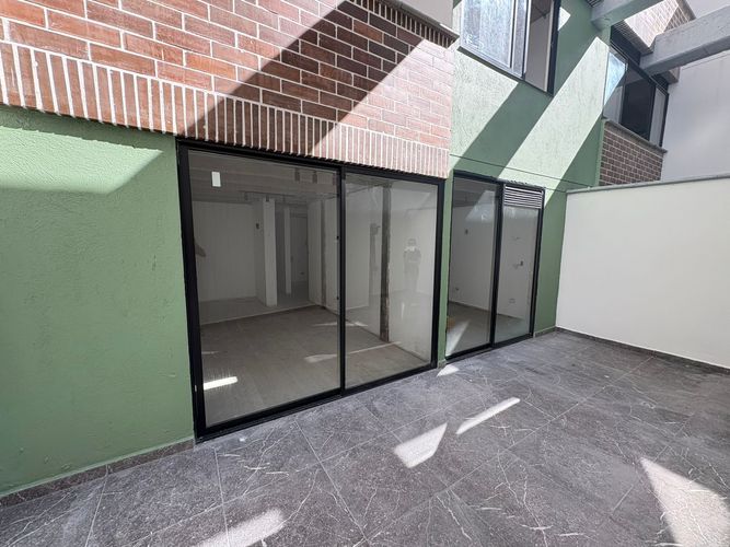 Apartamento de 1 alcoba en arriendo en Laureles, Medellín, 82 m² · foto 2 de 11