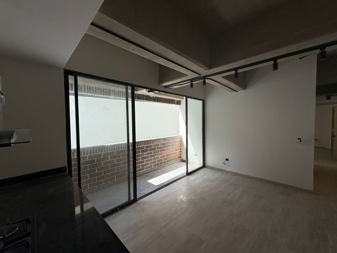 Apartamento de 2 alcobas en arriendo en Laureles, Medellín, 88 m² · foto 2 de 16