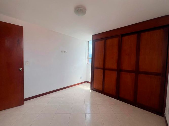Apartamento de 3 alcobas en arriendo en El Poblado, Medellín, 73 m² · foto 6 de 12