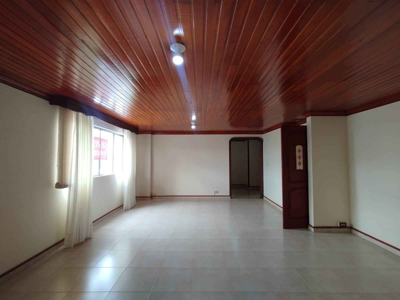 Apartamento en venta en Sector Plaza De Bolivar, Pereira · foto 2 de 13