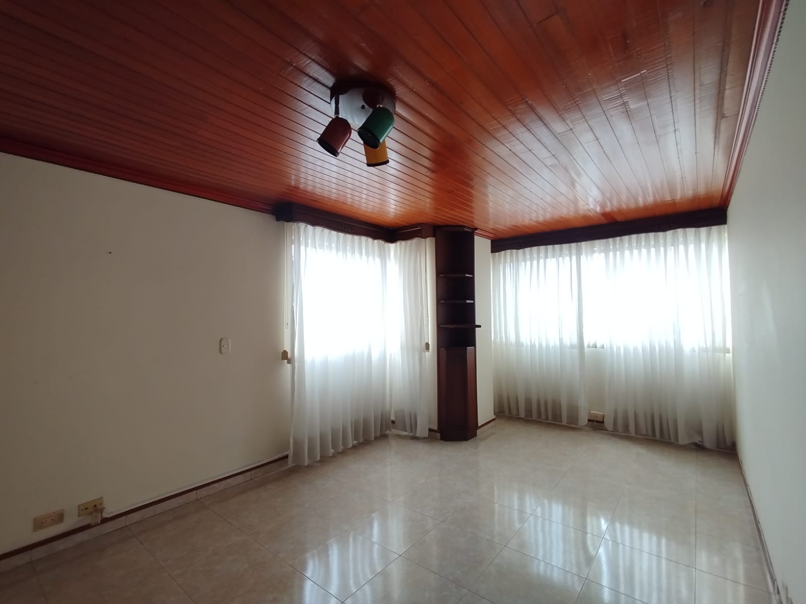 Apartamento en venta en Sector Plaza De Bolivar, Pereira · foto 6 de 13