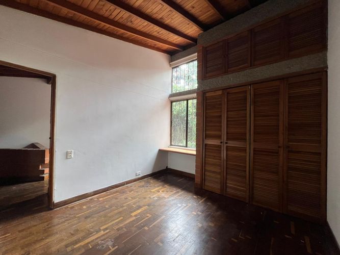 Casa de 3 alcobas en venta en Escobero, Envigado, 210 m² · foto 7 de 16