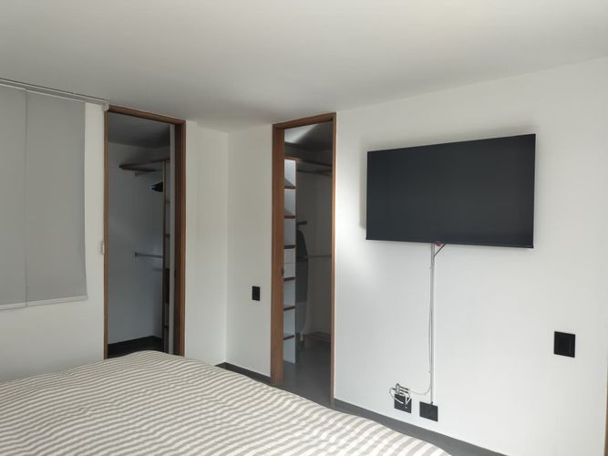 Apartamento de 1 alcoba en venta en El Poblado, Medellín, 84 m² · foto 3 de 13