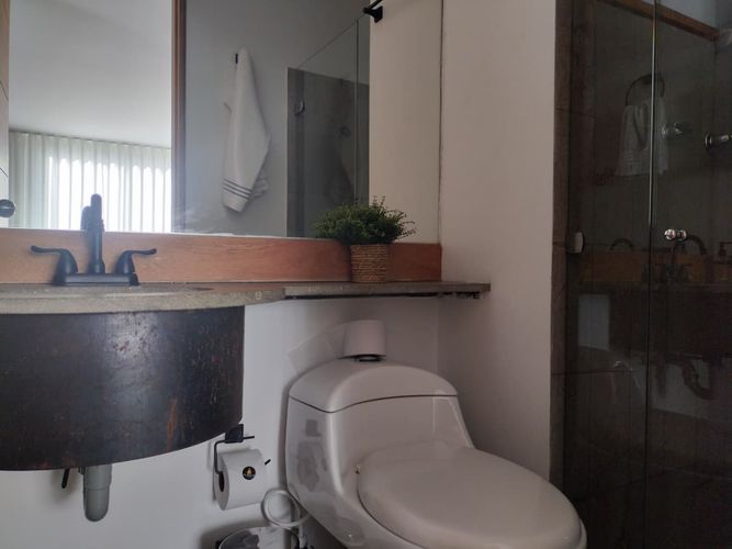 Apartamento de 1 alcoba en venta en El Poblado, Medellín, 84 m² · foto 8 de 13
