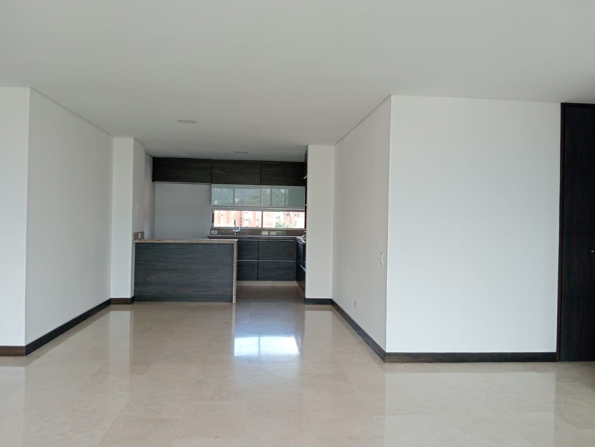 Apartamento en arriendo en Laureles, Medellín · foto 4 de 18