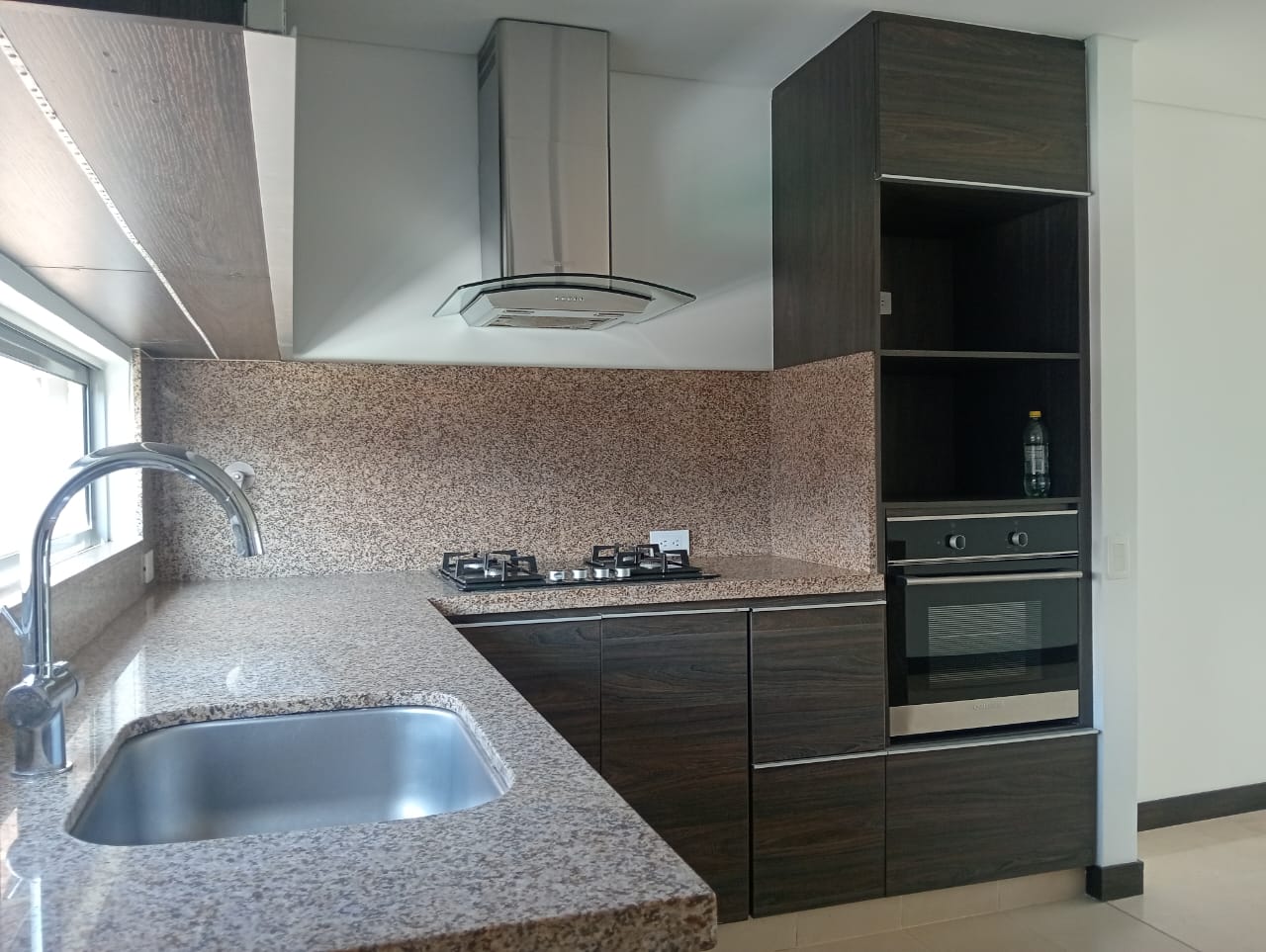 Apartamento en arriendo en Laureles, Medellín · foto 7 de 18