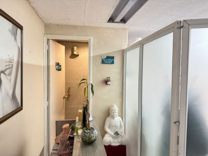 Local en venta en El Poblado, Medellín, 39 m² · foto 6 de 9
