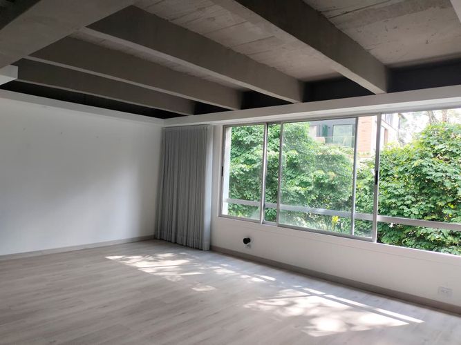 Apartamento de 1 alcoba en venta en El Poblado, Medellín, 74 m² · foto 2 de 15