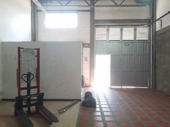 Bodega en arriendo en Belén, Medellín, 280 m² · foto 3 de 15
