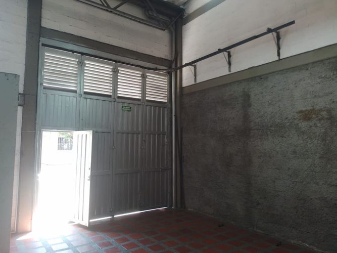 Bodega en arriendo en Belén, Medellín, 280 m² · foto 2 de 15