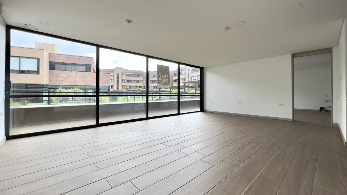 Apartamento en arriendo en Loma Del Escobero, Envigado · foto 3 de 20