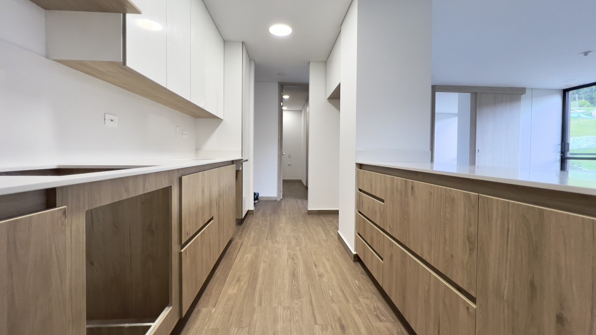 Apartamento en arriendo en Loma Del Escobero, Envigado · foto 5 de 20