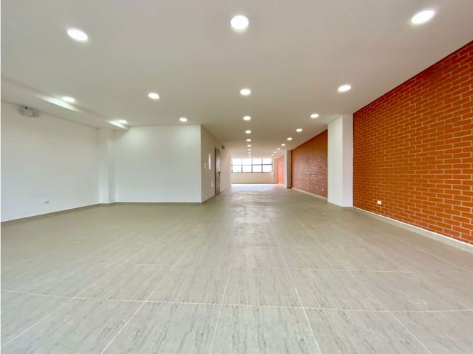 Oficina en arriendo en Simon Bolivar, Medellín, 145 m² · foto 3 de 10