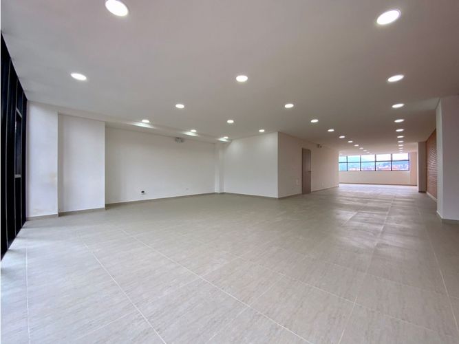 Oficina en arriendo en Simon Bolivar, Medellín, 145 m² · foto 7 de 10