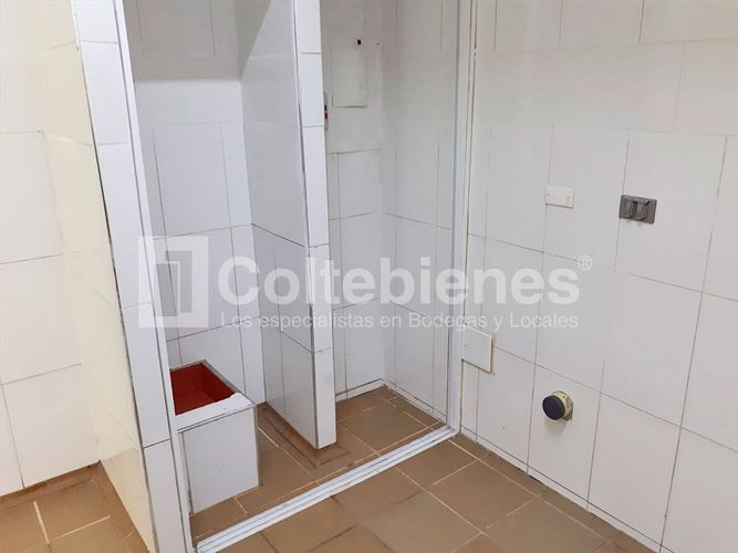 Local en arriendo en Colombia, Medellín, 35 m² · foto 6 de 12