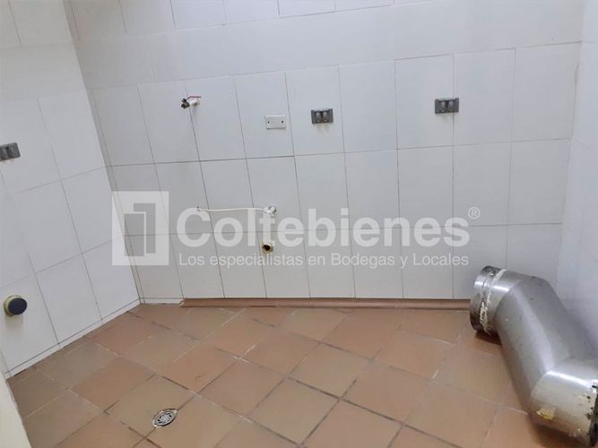 Local en arriendo en Colombia, Medellín, 35 m² · foto 7 de 12