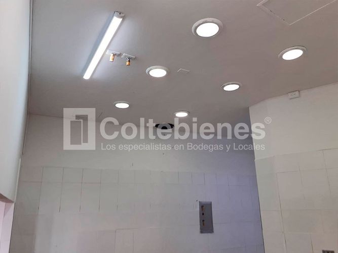 Local en arriendo en Colombia, Medellín, 35 m² · foto 8 de 12
