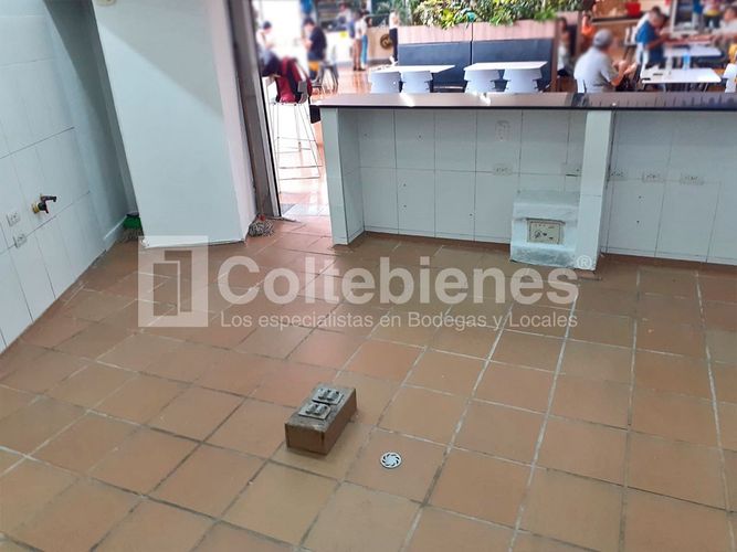 Local en arriendo en Colombia, Medellín, 35 m² · foto 9 de 12