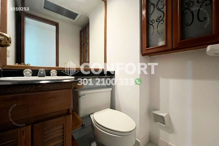 Apartamento de 3 alcobas en arriendo en Laureles, Medellín, 154 m² · foto 5 de 24