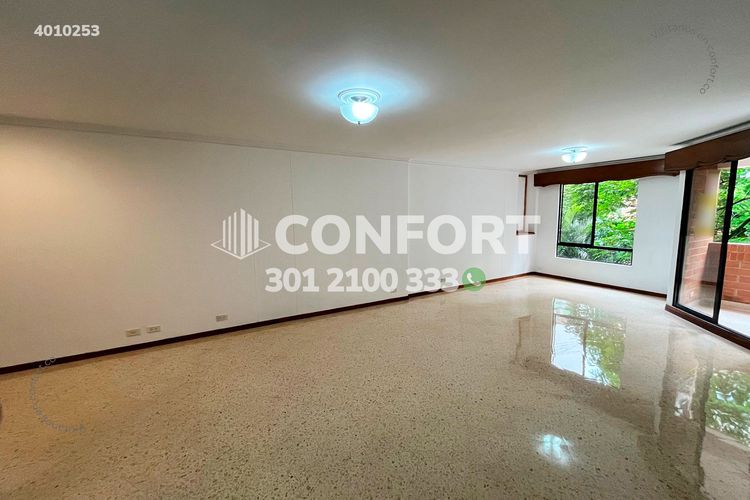 Apartamento de 3 alcobas en arriendo en Laureles, Medellín, 154 m² · foto 4 de 24
