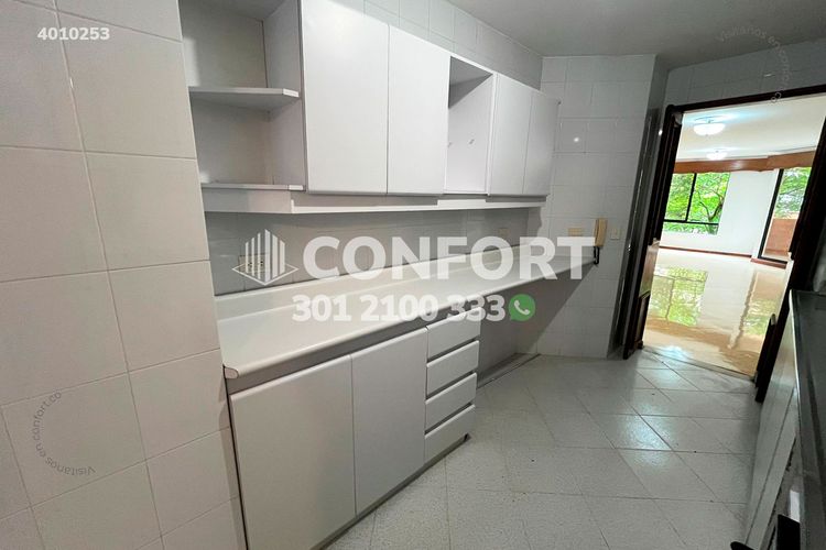 Apartamento de 3 alcobas en arriendo en Laureles, Medellín, 154 m² · foto 7 de 24