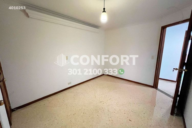 Apartamento de 3 alcobas en arriendo en Laureles, Medellín, 154 m² · foto 15 de 24
