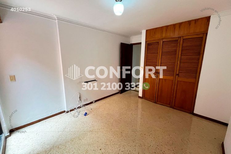 Apartamento de 3 alcobas en arriendo en Laureles, Medellín, 154 m² · foto 18 de 24