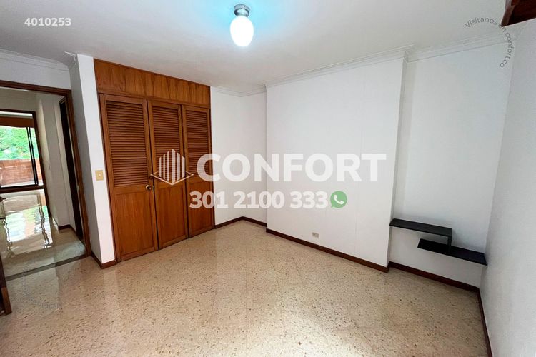 Apartamento de 3 alcobas en arriendo en Laureles, Medellín, 154 m² · foto 20 de 24