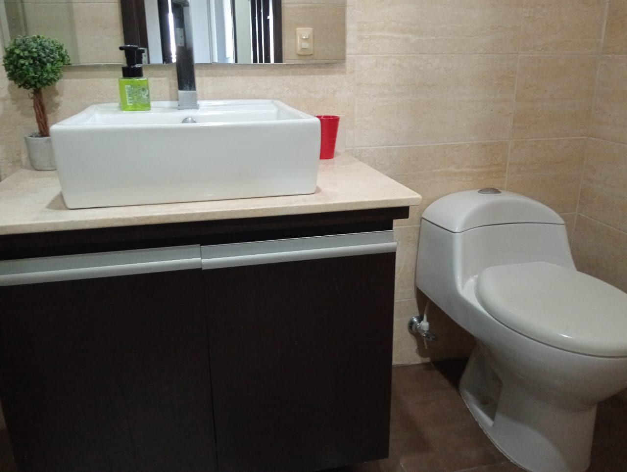 Apartamento en arriendo en Laureles, Medellín · foto 18 de 19