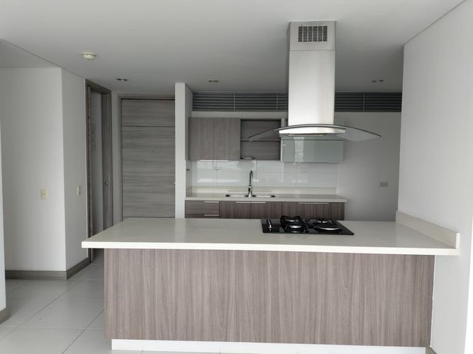Apartamento de 2 alcobas en arriendo en El Poblado, Medellín, 89 m² · foto 6 de 18
