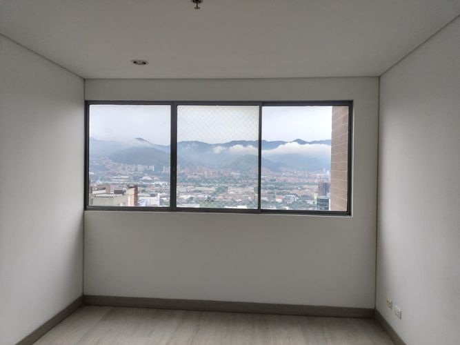 Apartamento de 2 alcobas en arriendo en El Poblado, Medellín, 89 m² · foto 3 de 18