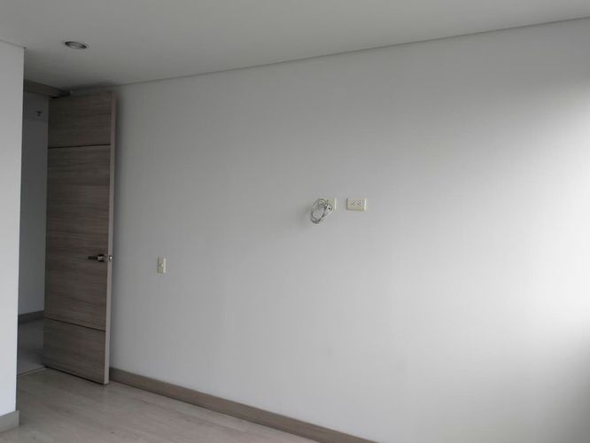 Apartamento de 2 alcobas en arriendo en El Poblado, Medellín, 89 m² · foto 13 de 18