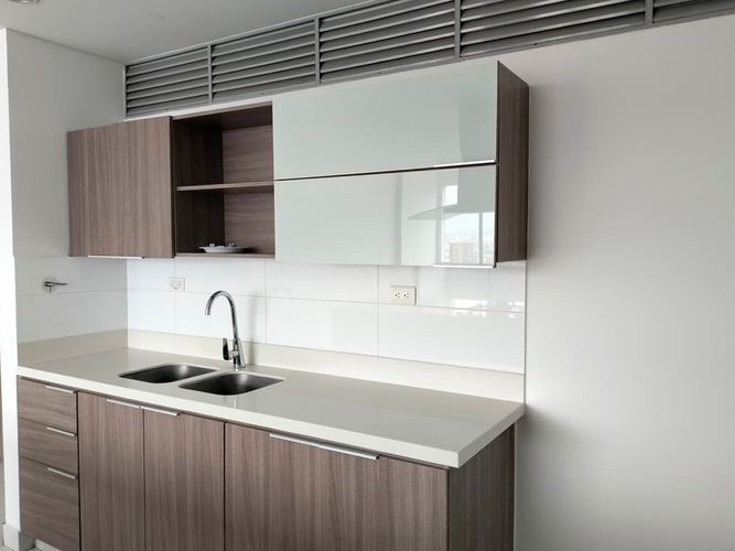 Apartamento de 2 alcobas en arriendo en El Poblado, Medellín, 89 m² · foto 8 de 18