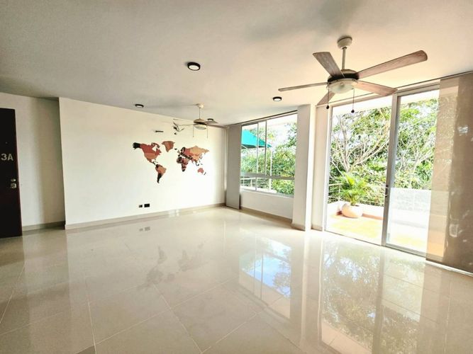 Apartamento de 2 alcobas en venta en Condominio Laguna Club, Cartagena, 142 m² · foto 2 de 24