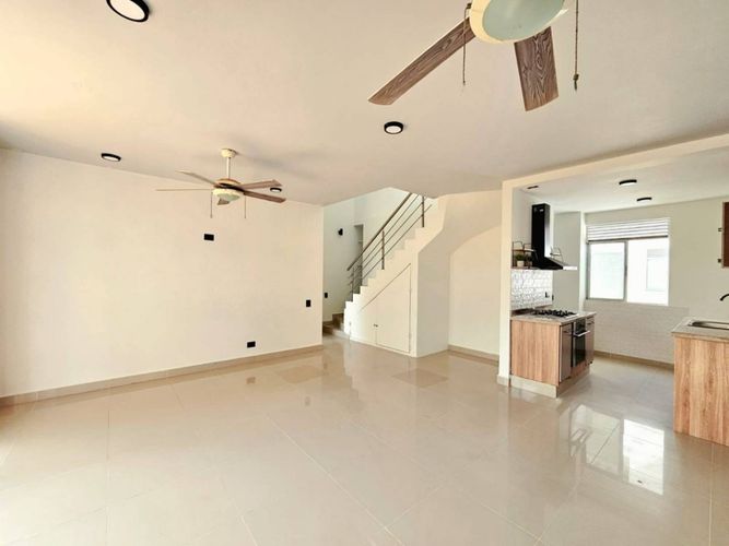 Apartamento de 2 alcobas en venta en Condominio Laguna Club, Cartagena, 142 m² · foto 3 de 24
