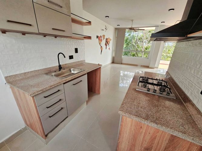 Apartamento de 2 alcobas en venta en Condominio Laguna Club, Cartagena, 142 m² · foto 4 de 24