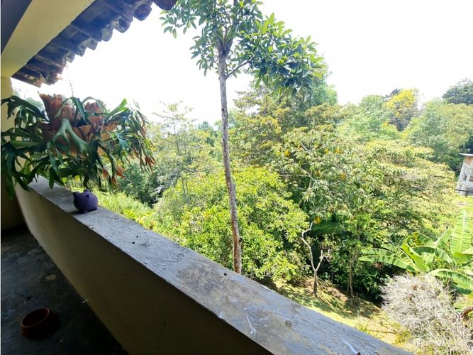 Casa de 5 alcobas en venta en Los Naranjos, Medellín, 200 m² · foto 12 de 15