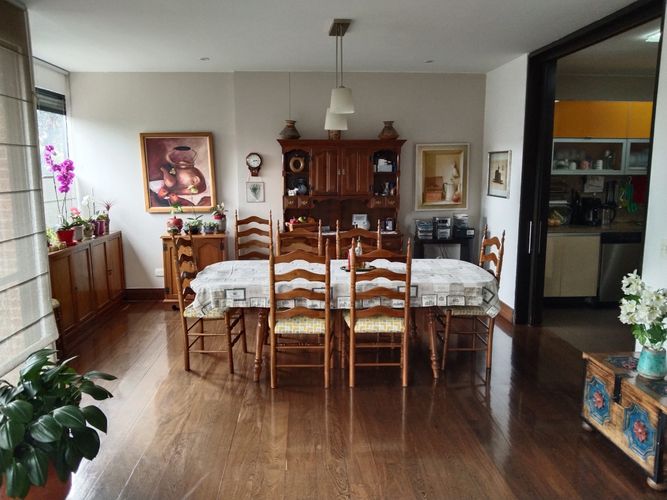 Apartamento de 3 alcobas en venta en La Calleja, Bogotá, 264 m² · foto 3 de 24