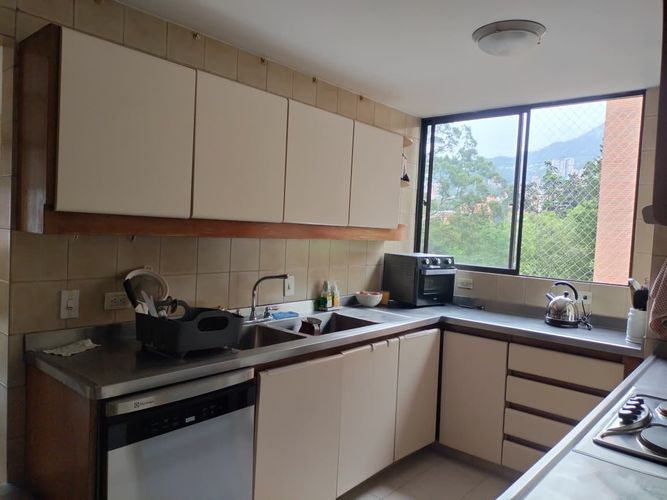 Apartamento de 4 alcobas en venta en El Poblado, Medellín, 277 m² · foto 5 de 19