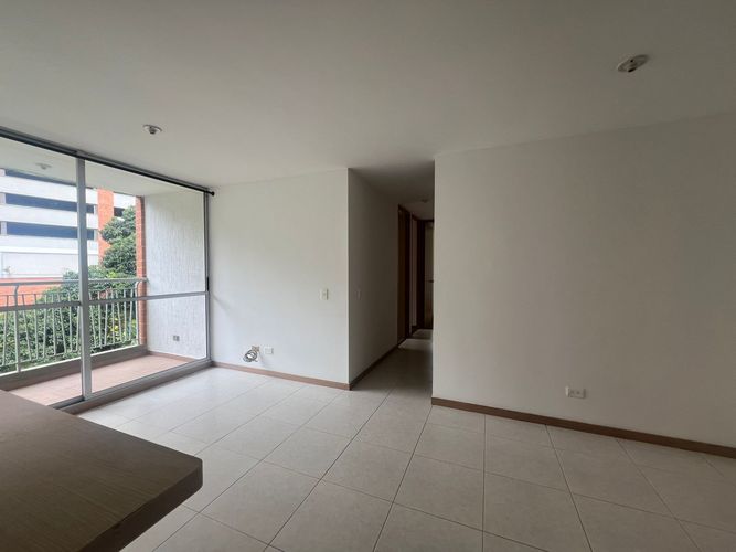 Apartamento de 3 alcobas en venta en Pantanillo, Envigado, 77 m² · foto 2 de 15