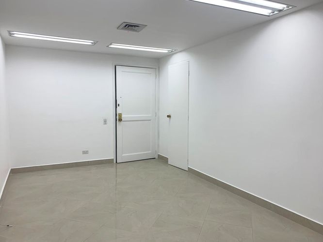 Oficina en venta en Patio Bonito, Medellín, 38 m² · foto 2 de 10