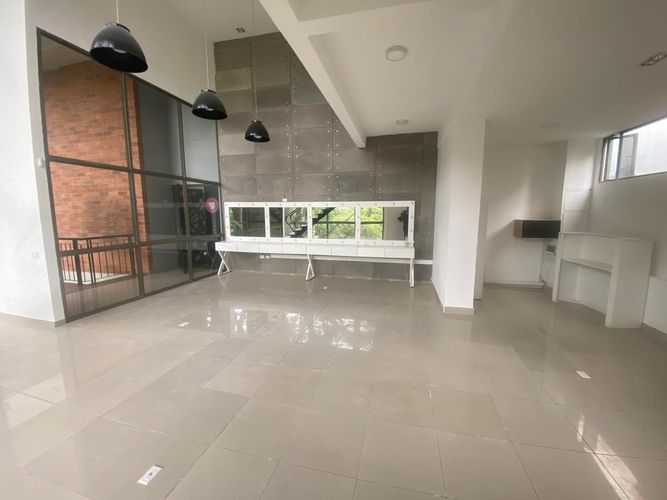 Local en arriendo en El Poblado, Medellín, 110 m² · foto 7 de 19