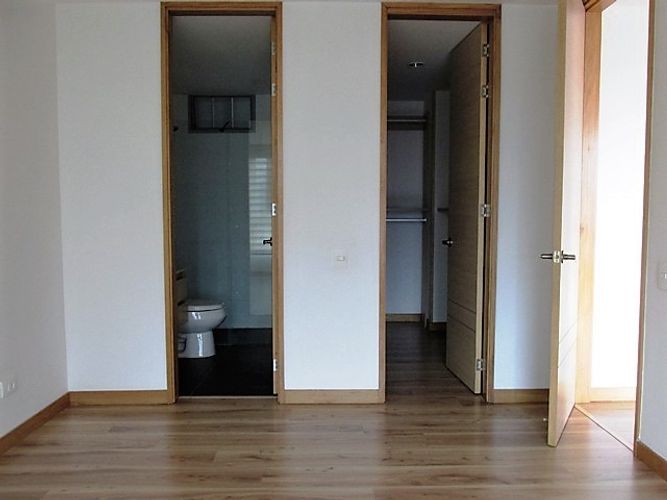 Apartamento de 2 alcobas en arriendo en Loma Benedictinos, Envigado, 94 m² · foto 8 de 15