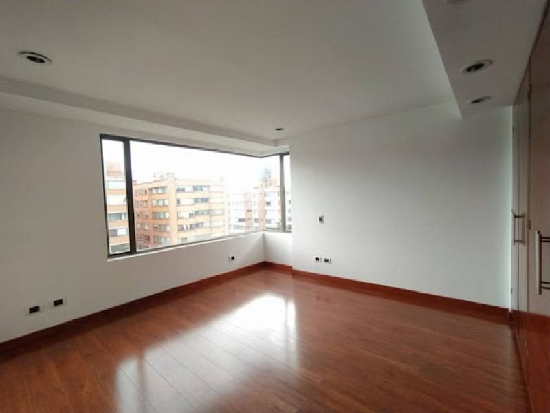 Apartamento en venta en Santa Barbara Occidental, Bogotá · foto 17 de 24