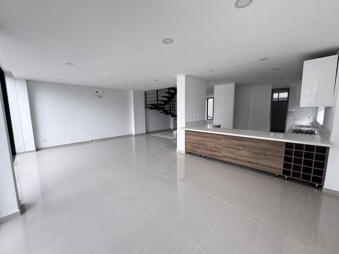 Casa de 3 alcobas en venta en Alfaguara, Jamundí, 290 m² · foto 4 de 24