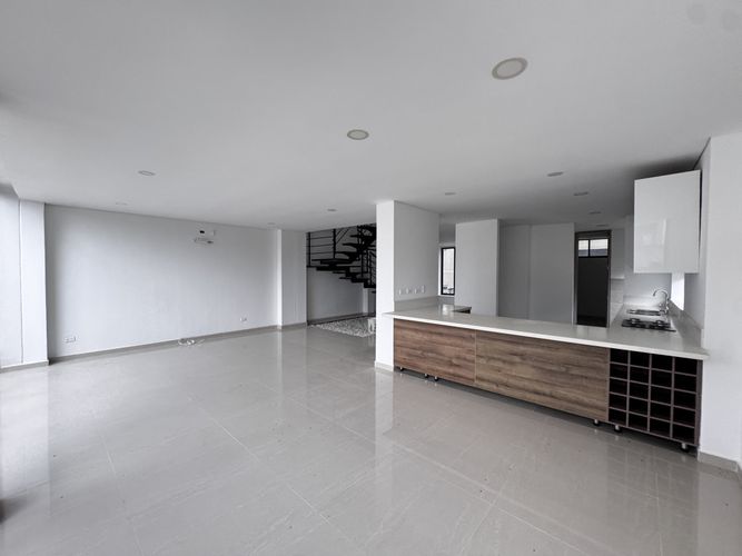 Casa de 3 alcobas en venta en Alfaguara, Jamundí, 290 m² · foto 5 de 24