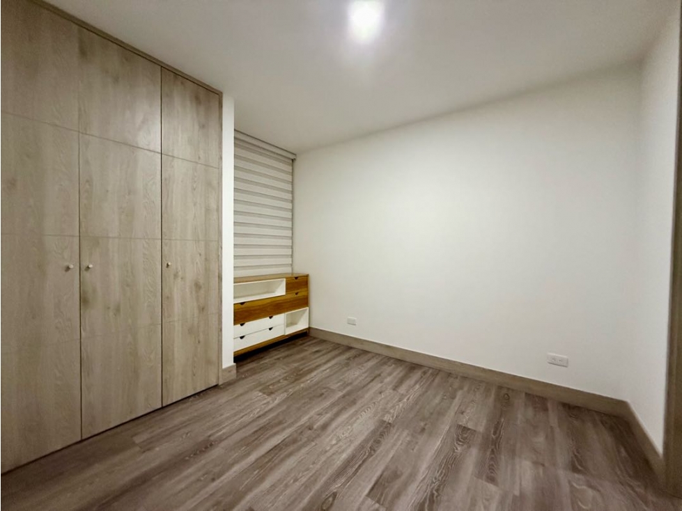 Apartamento en venta en Loma Del Esmeraldal, Envigado · foto 10 de 24
