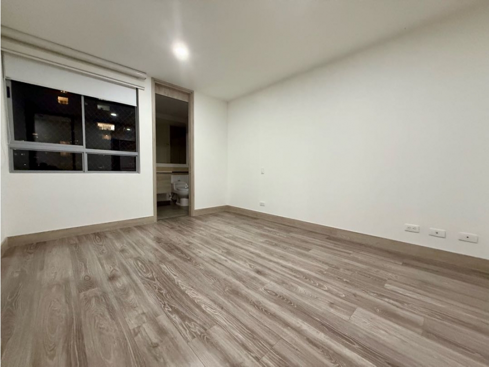 Apartamento en venta en Loma Del Esmeraldal, Envigado · foto 16 de 24